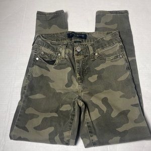 Celebrity Pink Camo Skinny Jeans Size 10